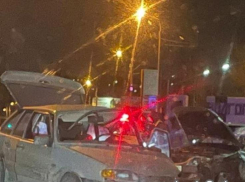 Два автомобиля «размотались» на Волжской ГЭС