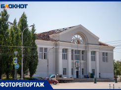 Старейший бассейн Волжского остался без крыши