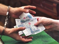 Высокопоставленные сотрудники волжского УФСКН обвиняются в миллионных взятках