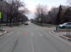 Пятнадцатилетняя девочка-пешеход после ДТП в Волжском доставлена в больницу