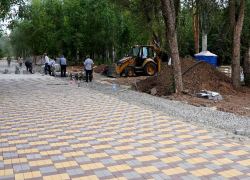 В Волжском сквер на Советской готов уже на треть