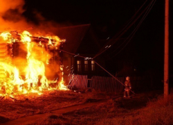 В Урюпинском районе при пожаре в частном доме погибли два хуторянина