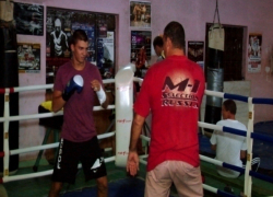 Волгоградец одержал победу на ринге  по боям без правил, ценой перелома руки