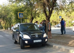 В Волжском под колеса иномарки угодила несовершеннолетняя