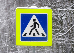 Волгоградец на Mitsubishi Lancer сбил 17-летнюю девушку на переходе 