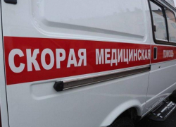 Молодую женщину увезли в больницу Волжского после ДТП