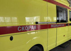 Волгоградские медики скорой помощи спасли годовалую девочку после пожара