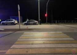 «Хендэ» сбил 14-летнюю девочку, перебегавшую дорогу на красный, в Среднеахтубинском районе