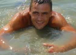 Обаятельного Максима поздравляют с юбилеем!