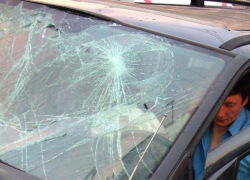 В Волжском произошло ДТП: водитель Kia не справился с управлением и влетел в Ford