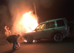 На Волжской ГЭС сгорела дорогая иномарка