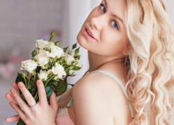 Две озорные блондинки поздравили Диану Поручикову с Днем Рождения