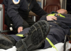 В Волгограде погиб 44-летний кровельщик, сорвавшись с третьего этажа