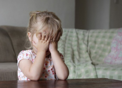 Тёзка волжской поп-звезды Юлия Ковальчук избивала свою 2-летнюю дочь