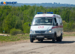 Водитель иномарки скончался на месте после столкновения с грузовиком под Волгоградом