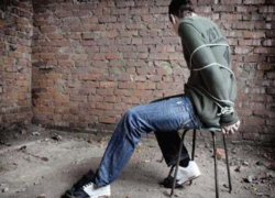 Волгоградского бизнесмена удерживали в квартире Волжского, требуя с родственников выкуп в 20 миллионов 