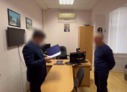 Волгоградец изучал способы сдачи в плен ВСУ и попал под надзор ФСБ