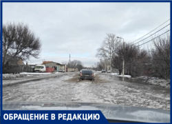 «Мы тонем!»: единственная дорога в Волжский с острова Зеленый ушла под воду