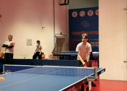 Настольный теннис объединил волжских судей и студентов 