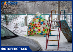 Волжане построили посреди двора разноцветную иглу в аномальные морозы
