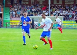 Легенды волгоградского футбола сыграли товарищеский матч