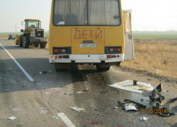 В Волгоградской области школьный автобус попал в аварию