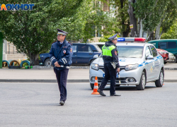 В Волжском во дворе жилого дома сбили пешехода