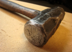 Под Волгоградом 38-летний мужчина забил подростка кувалдой 