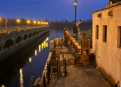 Слесарь госпитализирован с тяжелыми травмами после падения шлюзах Волго-Донского канала