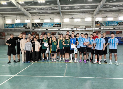 Студенты Волжского поборолись за спортивный трофей на баскетбольной площадке