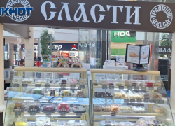Кража или случайность? В Волжском разыскиваю женщину, которая набрала тортов на 4 тысячи и не заплатила 