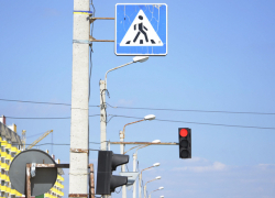 Невнимательный 51-летний водитель сбил женщину в Волжском