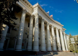 В 2021 году чиновники останутся без повышения зарплаты