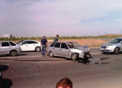 В поселке Южном все же лоб в лоб столкнулись два авто