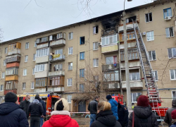 «Был взрыв!»: видео с места ЧП в одном из домов в Волжском