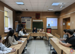 В Волжском состоялось научно-практическое совещание «Противодействие незаконному обороту наркотиков»