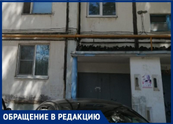 Снаружи покрасили, а внутри оставили облезлым: волжанка рассказала о капремонте дома