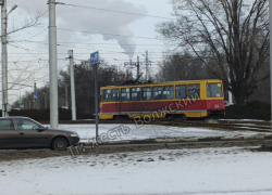 В Волжском трамвай сошёл с рельсов: подробности инцидента