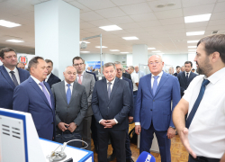Губернатор Андрей Бочаров с руководством "Газпрома" оценил мощности производств в Волжском и Волгограде
