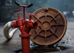 В Среднеахтубинском районе сгорела баня 