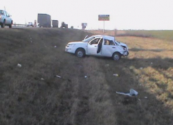 Тройная авария в Среднеахтубинском районе - "Лада" слетела в кювет 