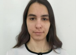 В Волжском 15-летняя художница Оля осталась без семьи: в поисках приемных родителей 