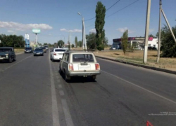 В Волжском, на проспекте Ленина, ВАЗ врезался в иномарку