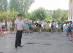 Волжские госавтоинспекторы на страже безопасности: от школьников до велосипедистов