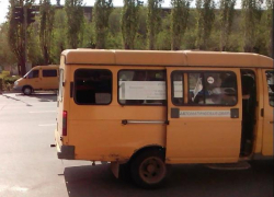 Запрещенные маршрутки продолжают ездить в Волжском, несмотря на постановление мэрии 