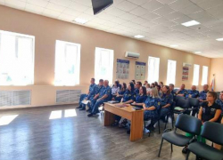 Чтобы не встретиться снова: ГИБДД Волжского провела разговор с заключенными о безопасности на дорогах