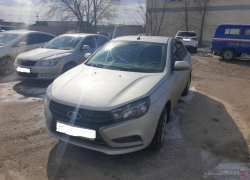 Сбили двоих пешеходов: автомобилисты в Волжском играют в боулинг живыми людьми