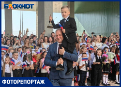 Как Волжский отметил День знаний: первый звонок прозвенел в новой школе №5