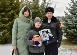 От игрушечного пса до реальной службы: как полицейские превратили мечту 12-летнего волжанина об игрушке в настоящее приключение