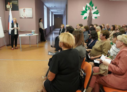 Школа № 14 Волжского стала центром обмена опытом педагогов региона